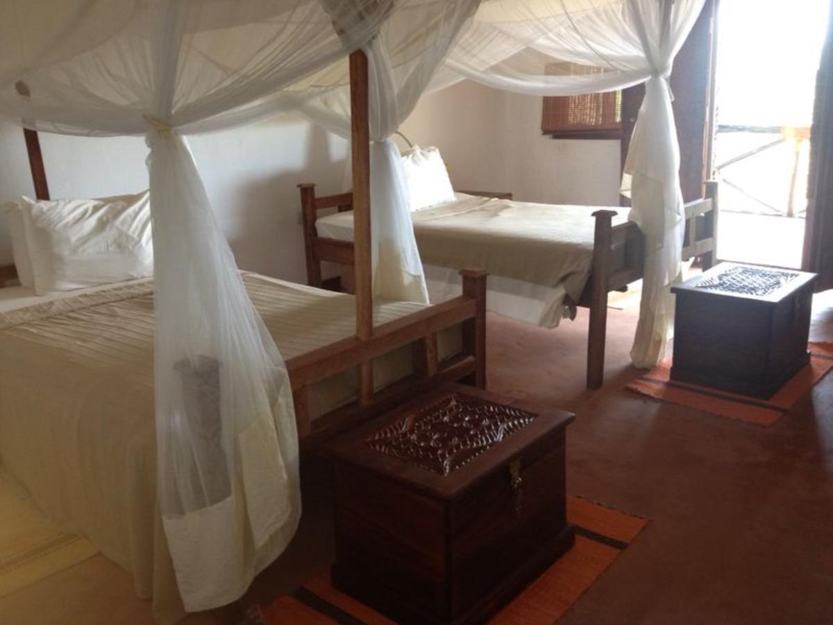 Emerald Bay Resort Kizungu Phòng bức ảnh